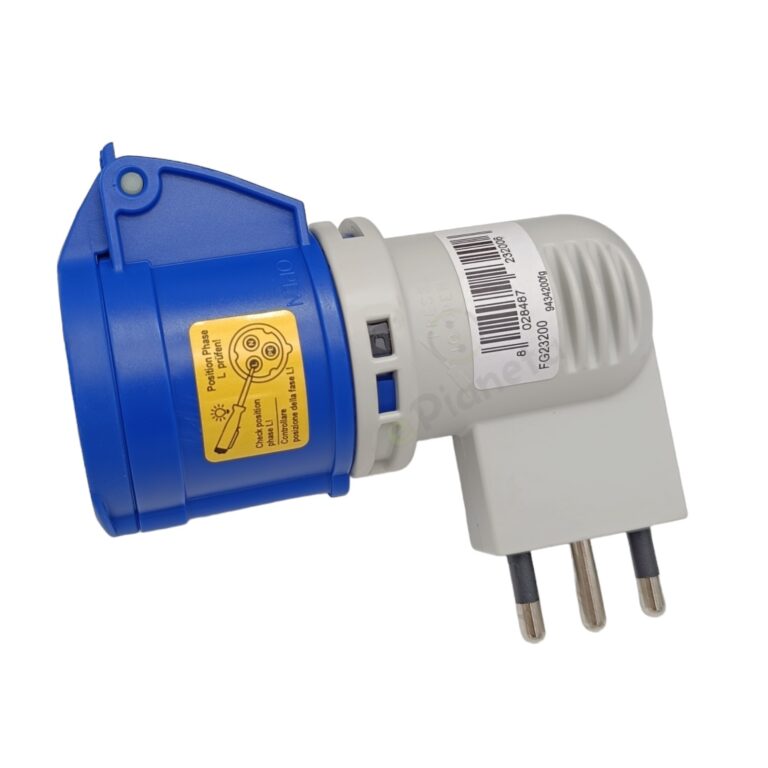 ADATTATORE INDUSTRIALE 2P+T 16A 90° 2P+T