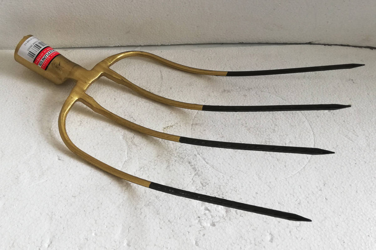 FORCA DA FIENO LEGGERA 4 Denti FORCA DA FIENO LEGGERA 4 Denti